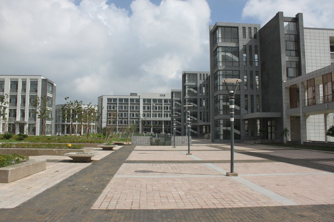 浙江省嘉善县第四中学