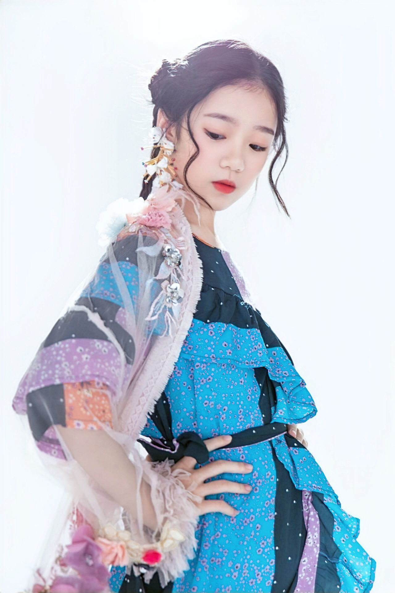  p data-id="sijzvdvxhqwb">张靖岚,2006年2月