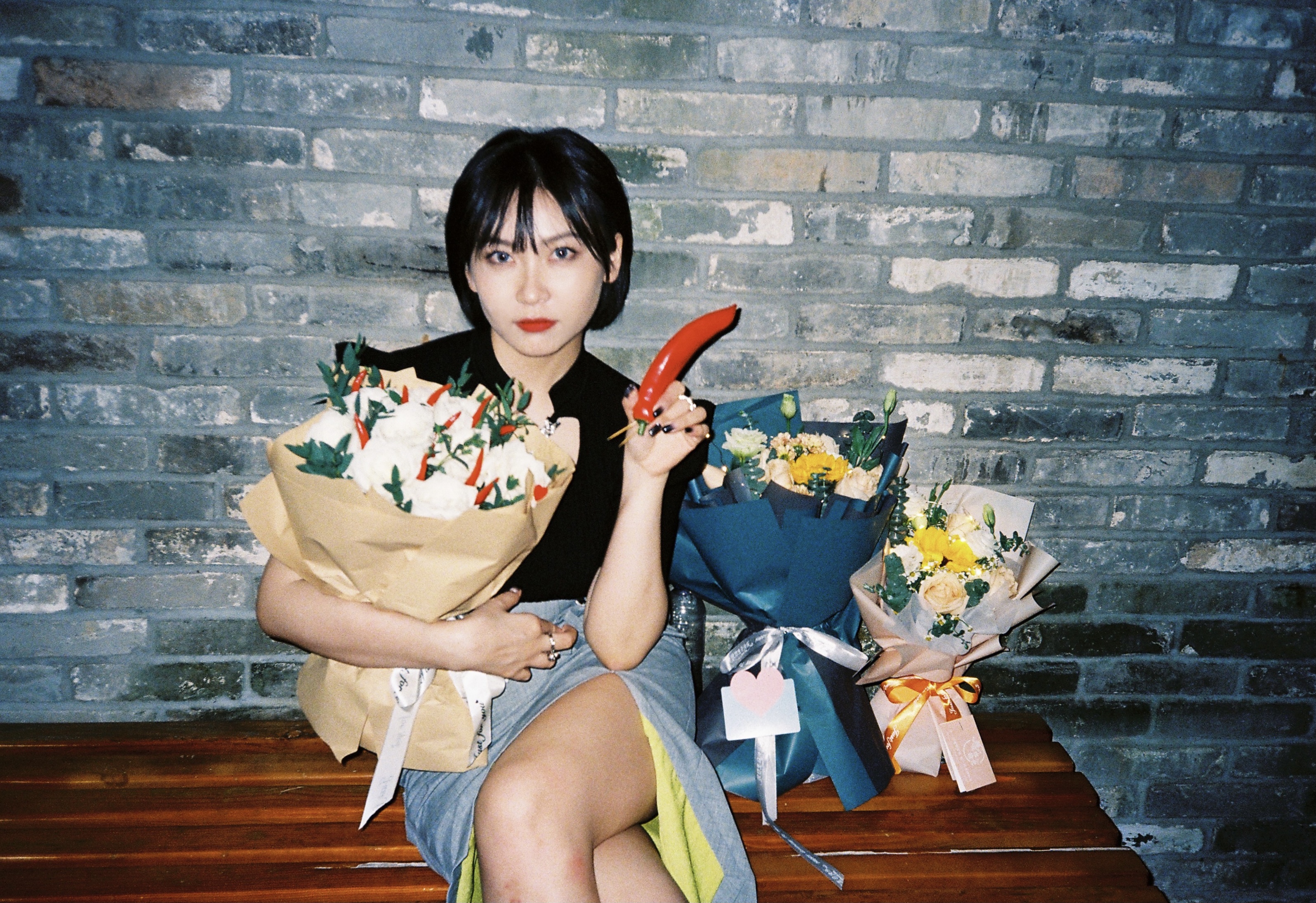 女歌手,代表作:《起风了》《闻舟》《我怀疑你曾来过》《极昼青春》等
