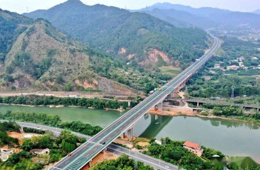 梅龙高速公路梅州东联络线