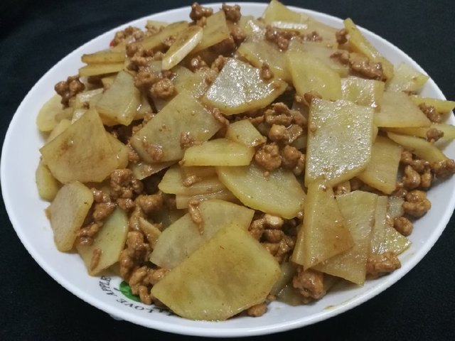 肉末土豆片