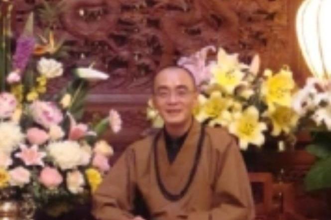  p>法贤法师系福建古田县(圆瑛大师的故乡)叶氏子.