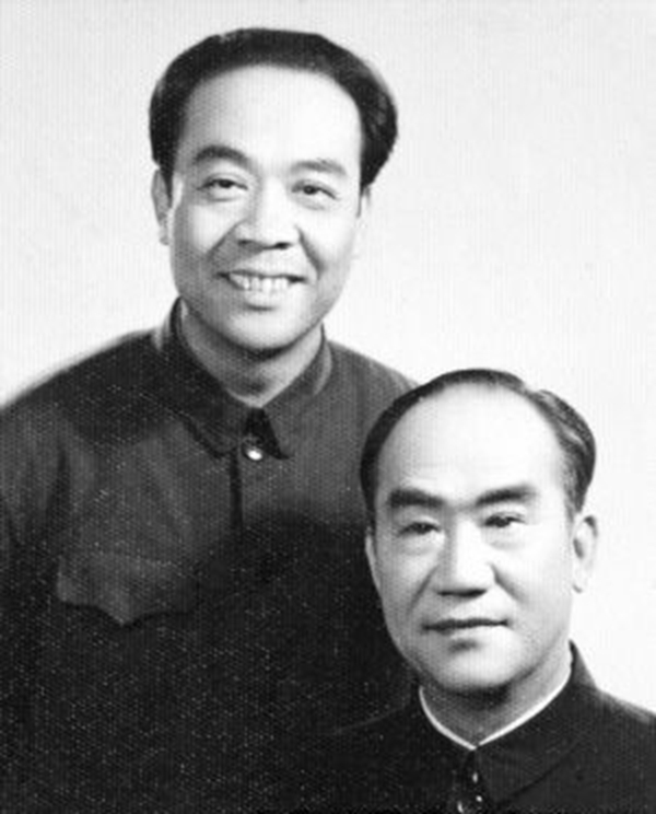 相声大师侯宝林亲口承认：“论使柳活我最佩服这两位高人！”_百科TA说