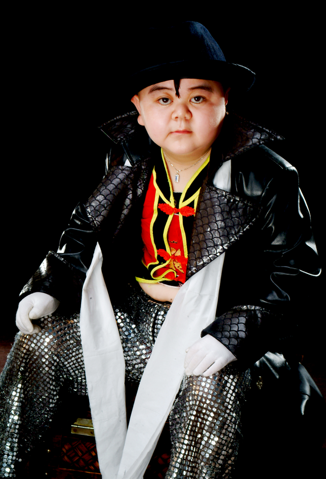 vbeyt">亚洲神童小布丁,男,原名:张荣,出生于四川省巴中市,喜剧演员