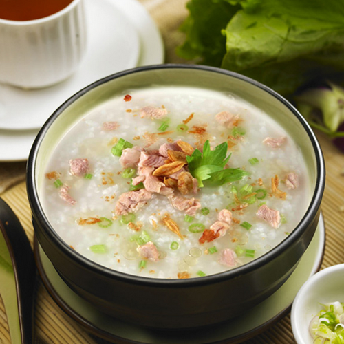  p>香菇瘦肉粥是以猪瘦肉,水发大米,水发香菇为主料制作的药膳. /p>