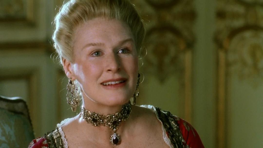 毕业于威廉与玛丽学院,美国演员,歌手,制片人