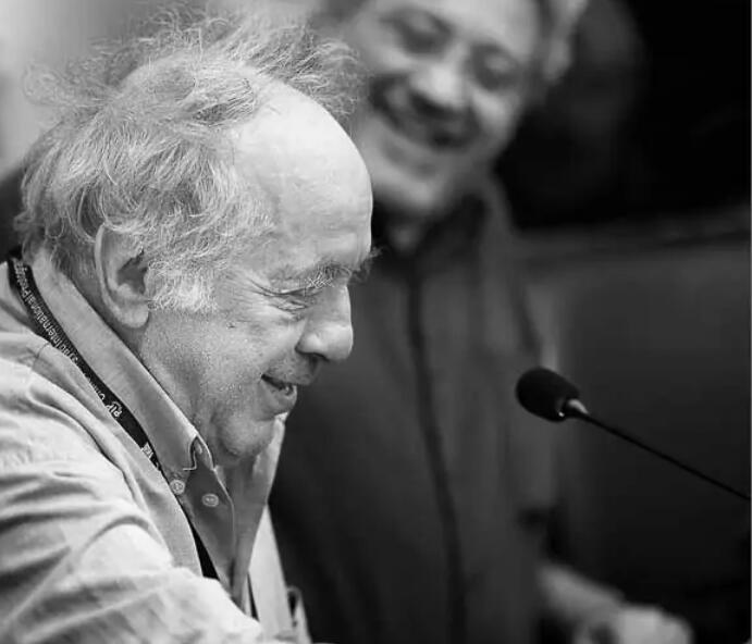  p>罗伯特·弗兰克 i>(robert frank,1924年—2019年9月9日) /i>,出生