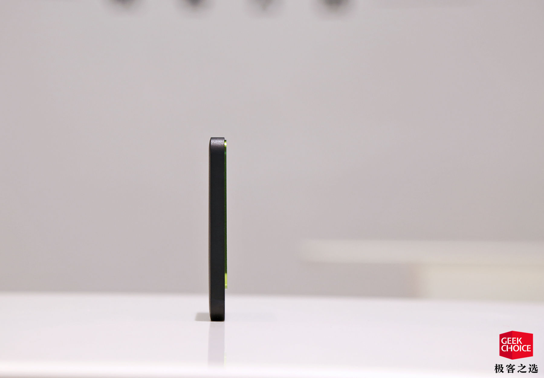 希捷酷鱼飞翼SSD 移动硬盘上手，颜值在线性能出色_百科TA说