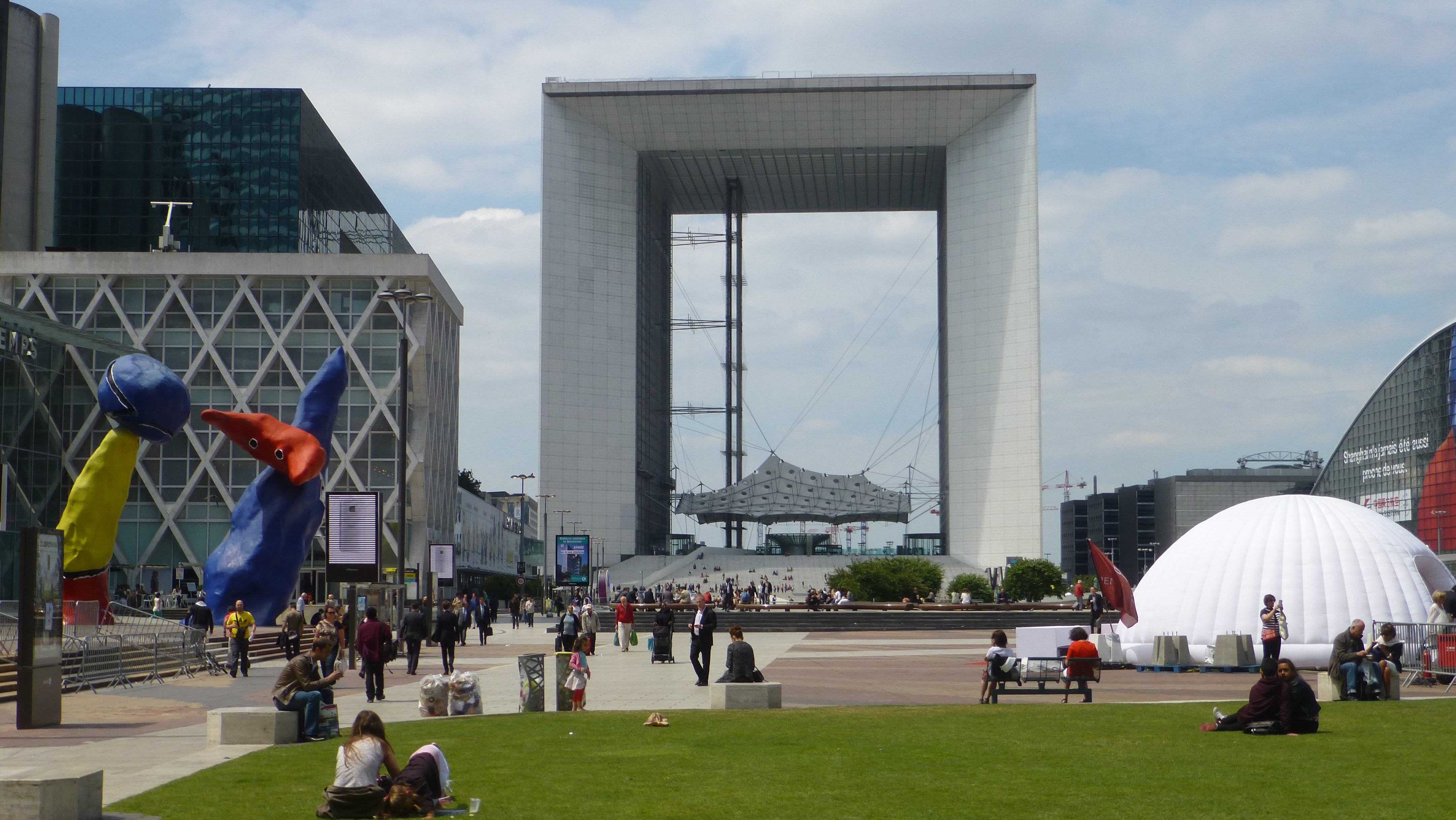 défense)是 a href="#" data-lemmaid="858">巴黎 /a>都会区首要的 a