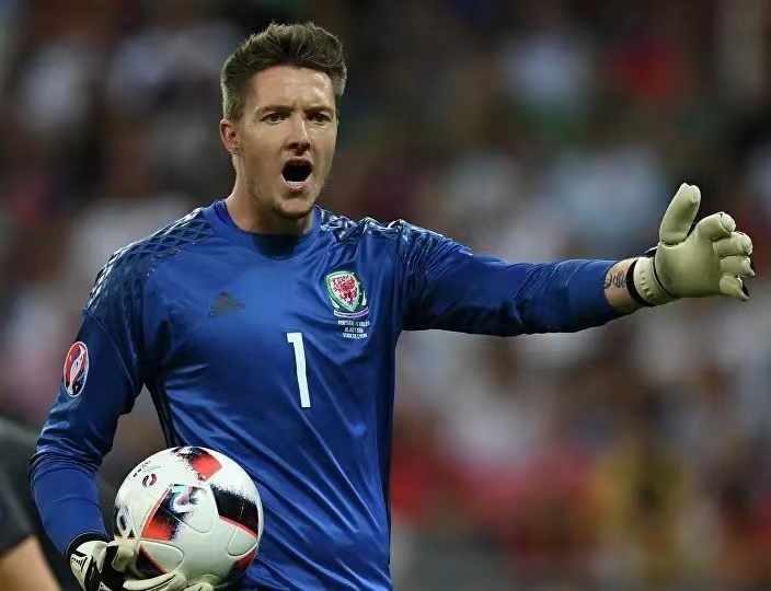 韦恩·罗伯特·亨尼西