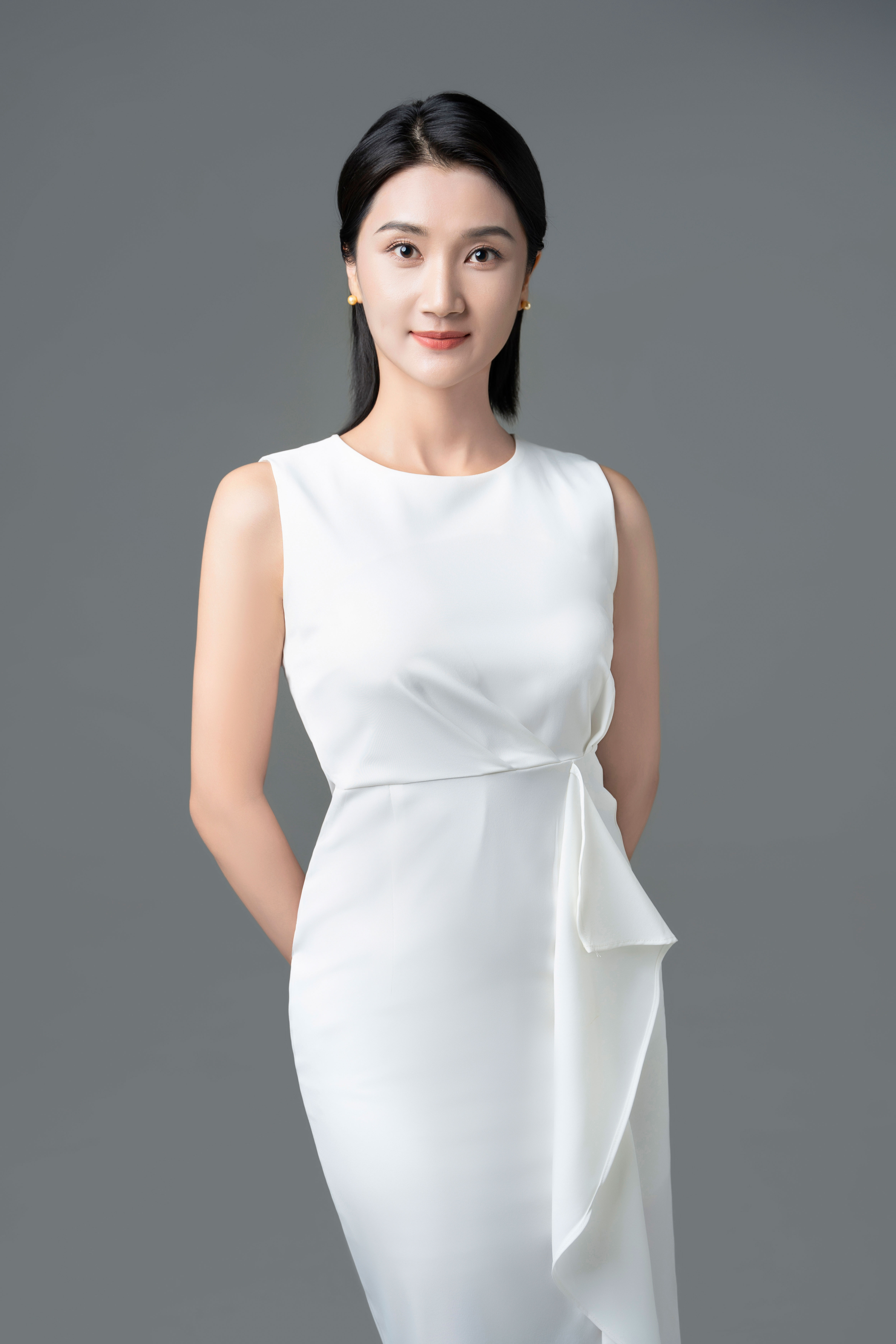  p data-id="go05hu5jmo">文君,原名张文君,大连人,毕业于吉林艺术