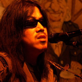 lemmaid="6431886">周云蓬 /a>演唱的一首歌曲,由海子作词,张慧生 a