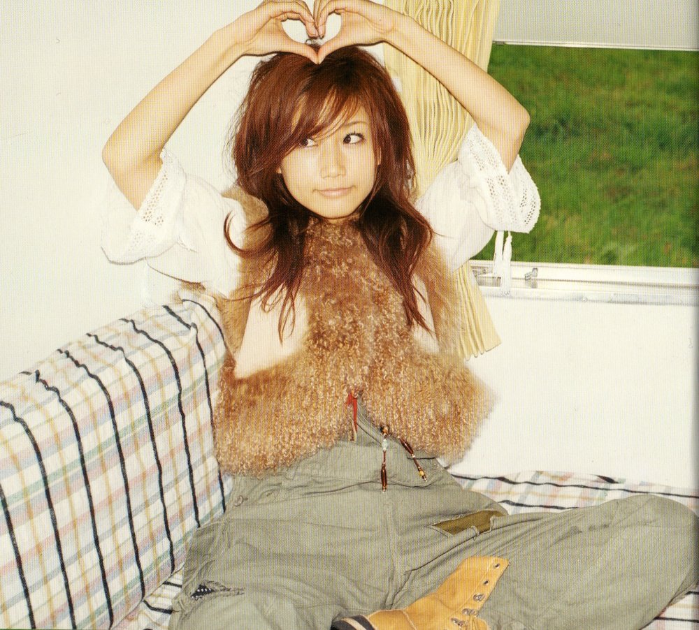  p>大冢爱,1982年9月9日出生于日本大阪市,日本流行音乐女歌手,毕业于