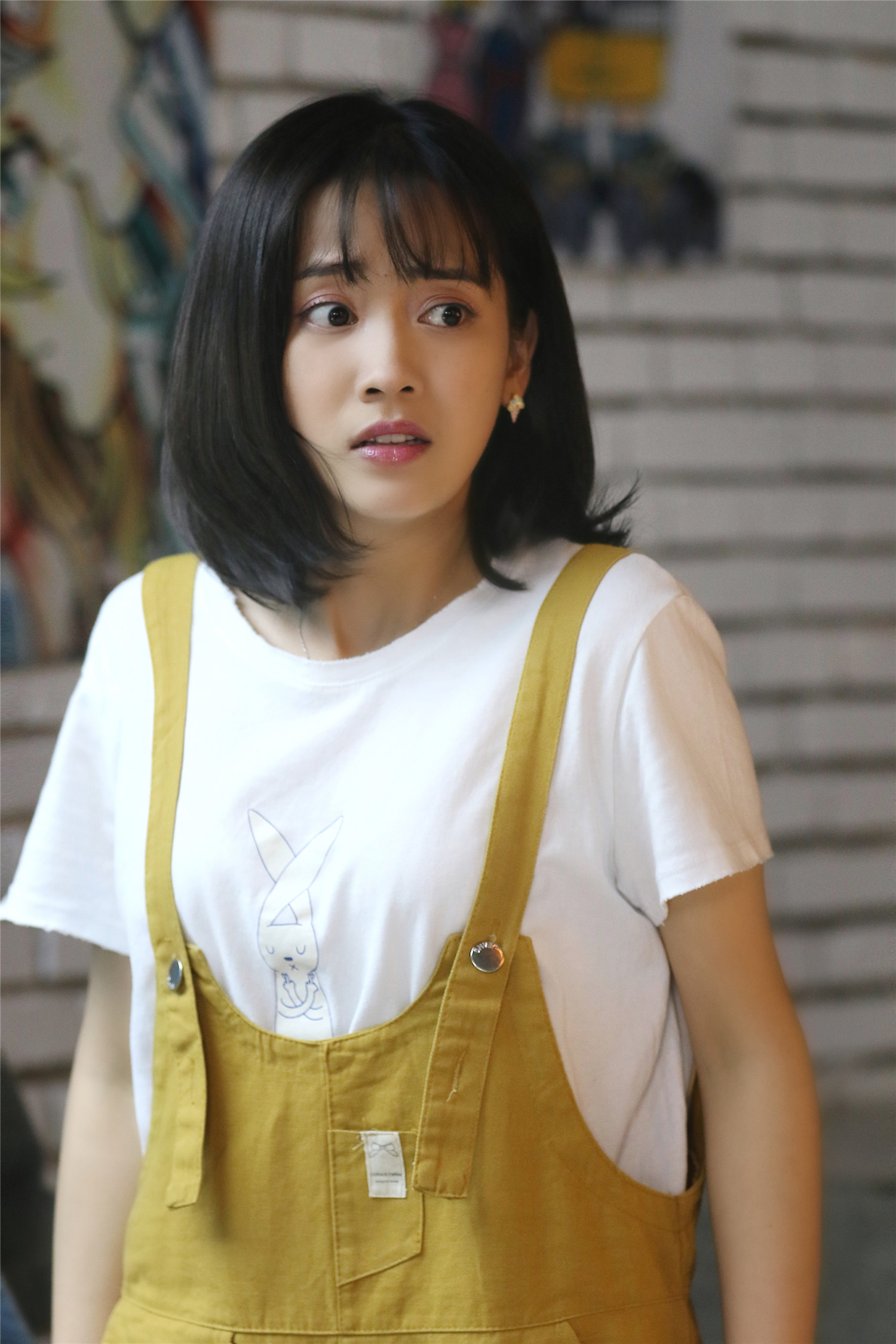  p>郑湫泓(greenly),原名郑泽漫,1990年11月25日出生于广东省揭阳市