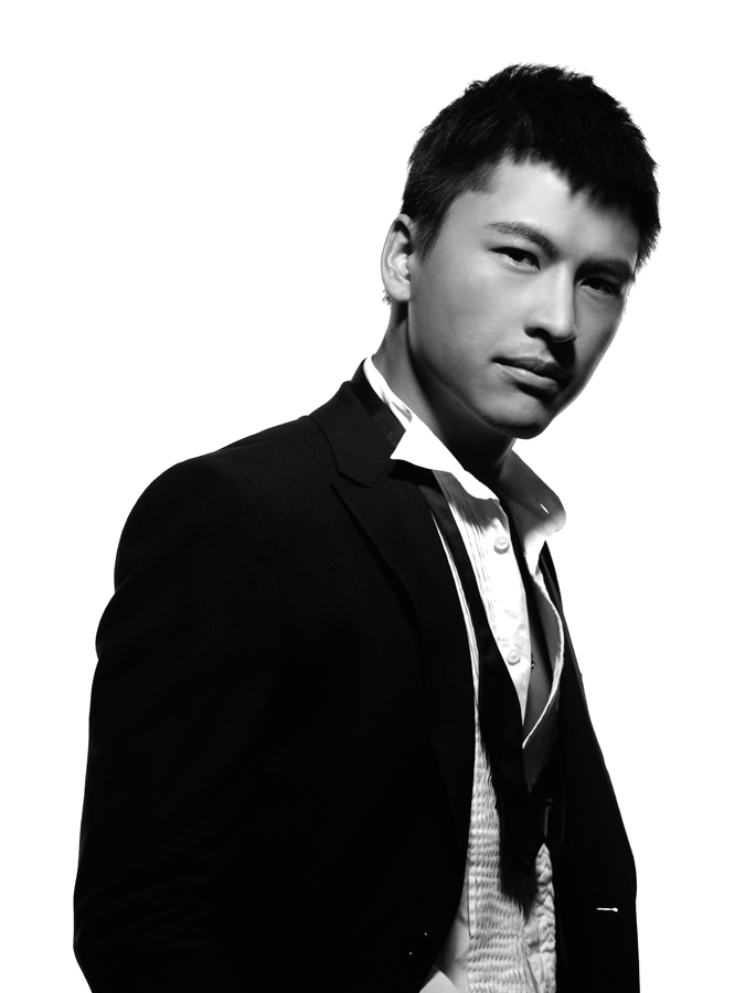  p>周群达,又名黎登勤,1978年9月19日出生于香港长洲,香港艺人,毕业于