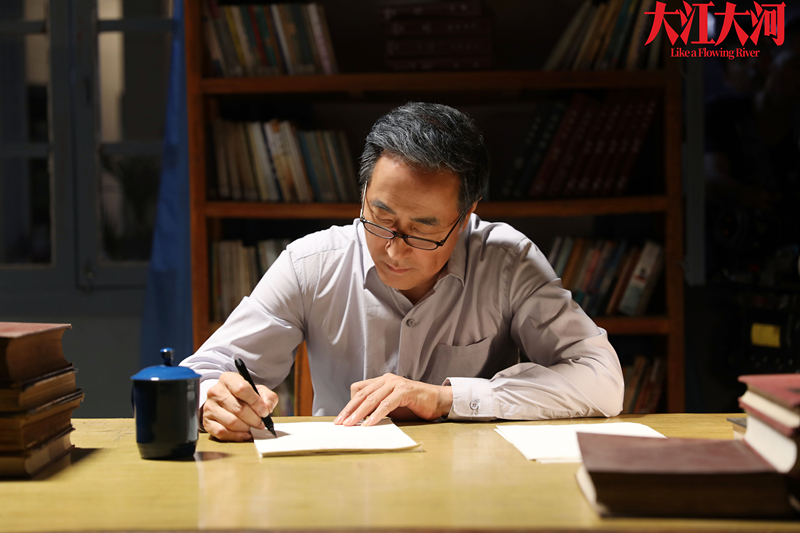 杨立新