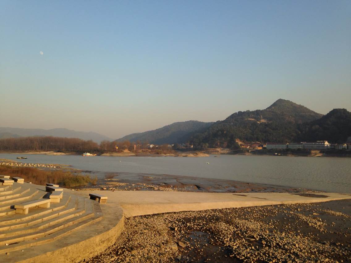  p>温溪镇坐落在 a target="_blank" href="/item/青田县/7532406"