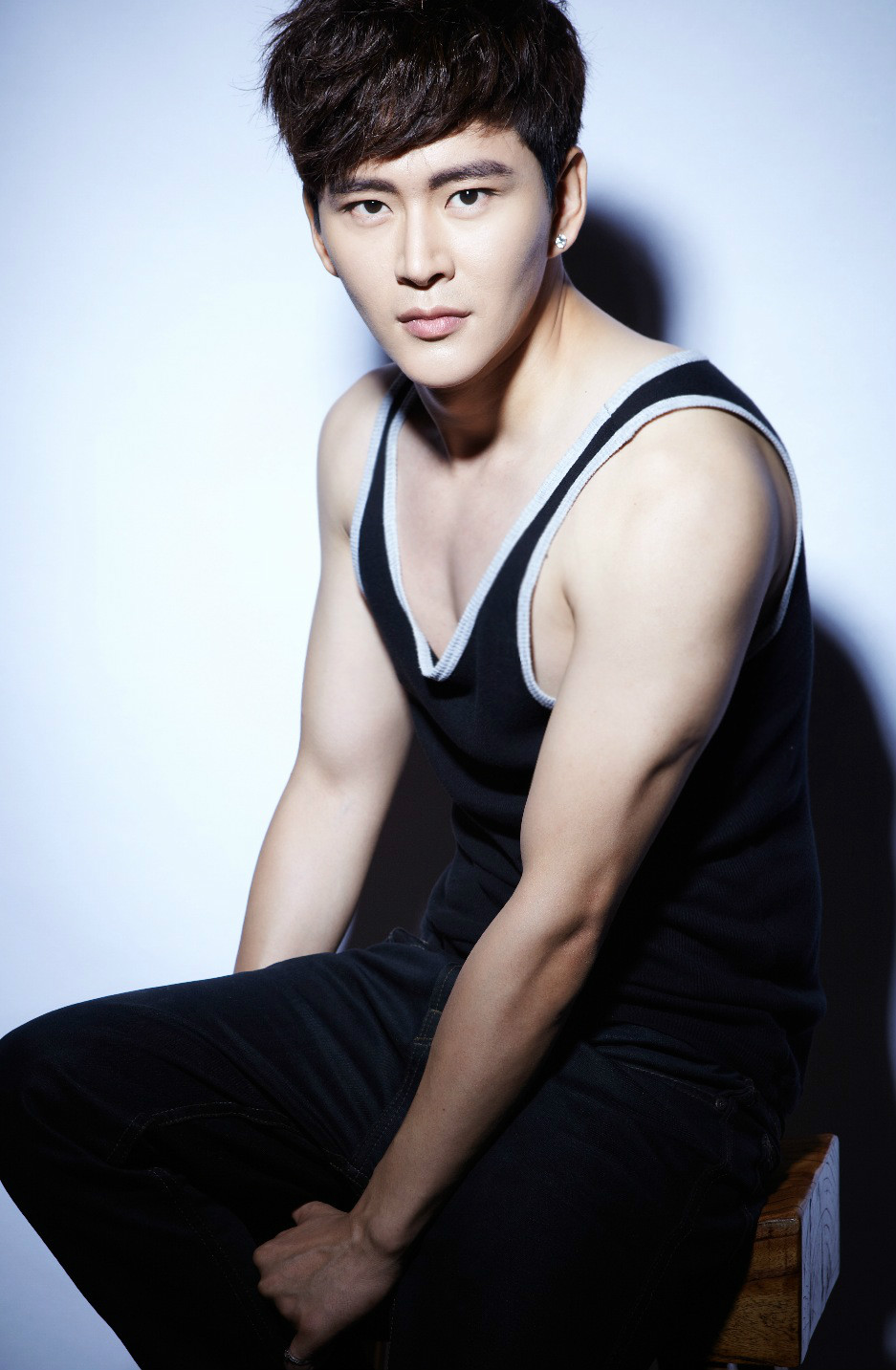  p>黄宥明,原名黄明,4月15日出生于湖北省咸宁市崇阳县,中国内地影视