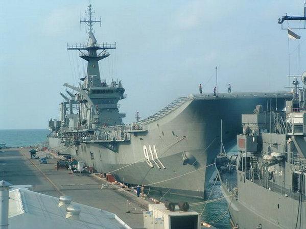 htms chakri naruebet,舷号:r-911,又称:查克里·纳吕贝特或加克里