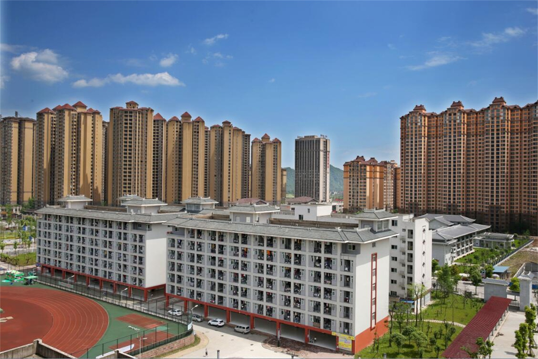  p> b>雅安职业技术学院 /b>( i>yaan polytechnic college /i>)简称