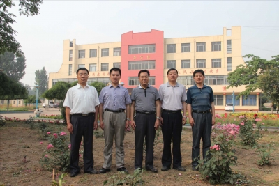 新汶实验中学