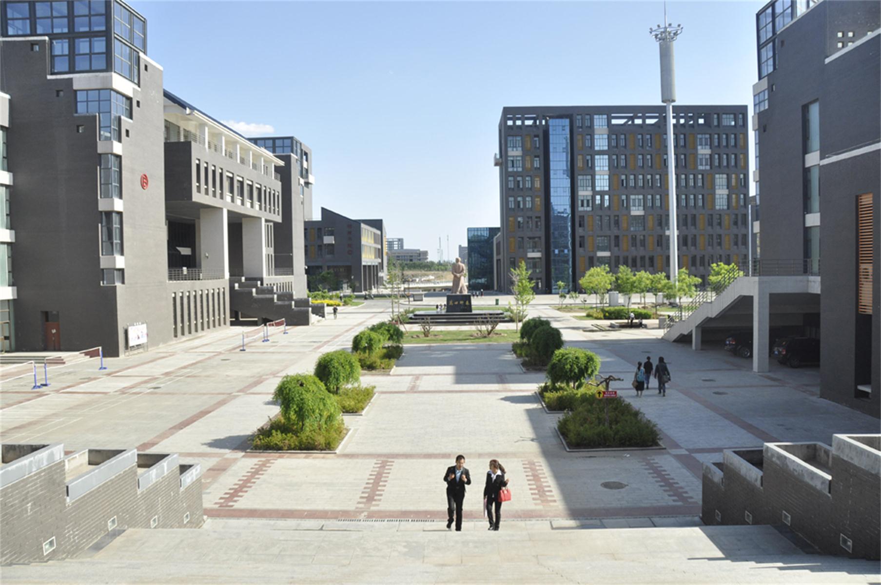  p>太原师范学院(taiyuan normal university),简称"太原师院",位于