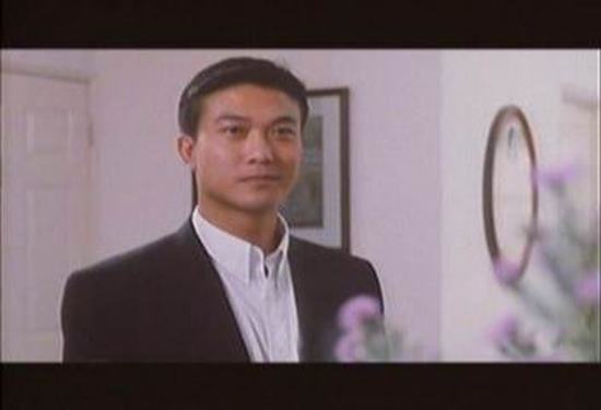 《危情追踪》是由香港名威影业公司出品,刘诚导演的电影,钱小豪,杨丽