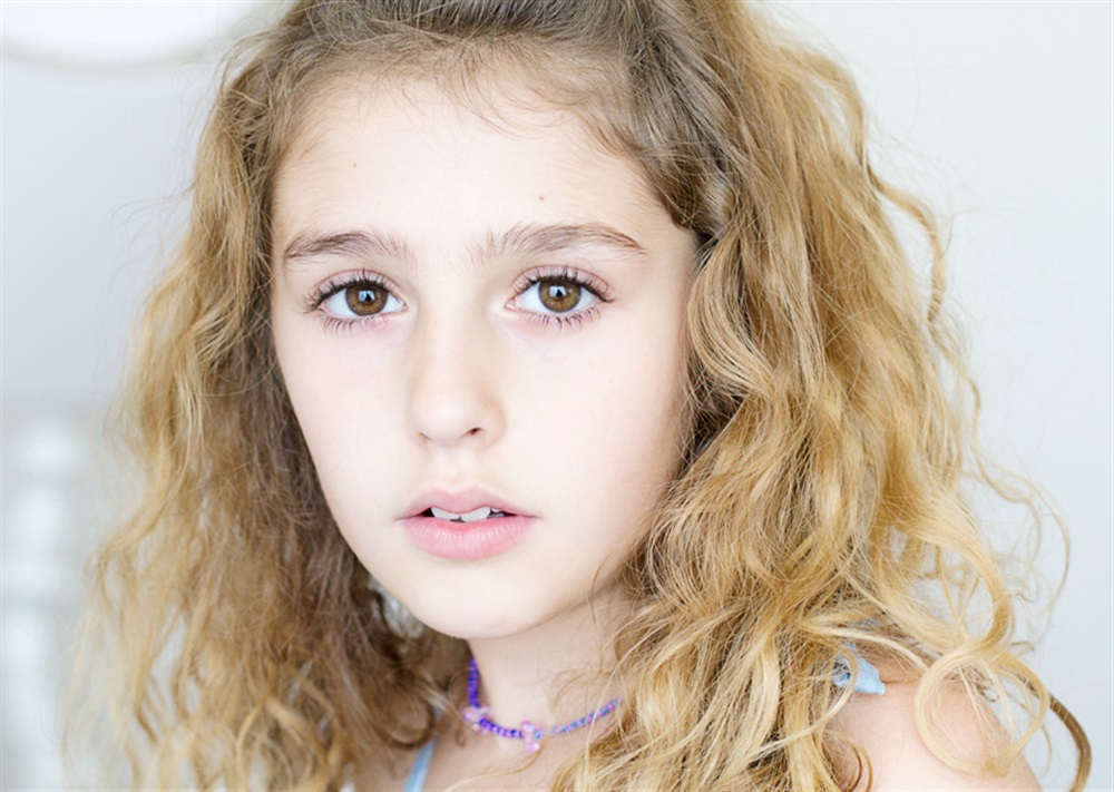  p data-id="go00cfc649">玛龙·莱瓦纳,童星,2004年4月1日出生于法国