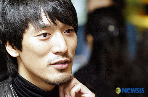  a href="#">金贤珠 /a>, a href="#">金民俊 /a>, a href="#">