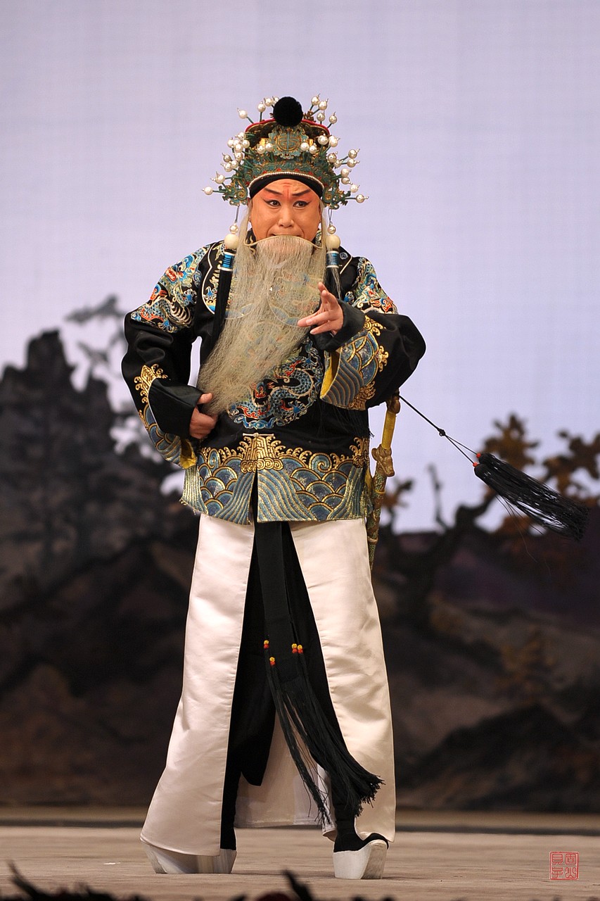  p data-id="gnx7fjt9wt">张军强,男,著名京剧老生, a target="_blank