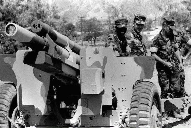 1940年m2a1定型装备部队,用以取代美军使用的各式75-105毫米榴弹炮,现