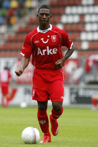  p>埃尔杰罗·埃利亚(eljero elia),1987年2月13