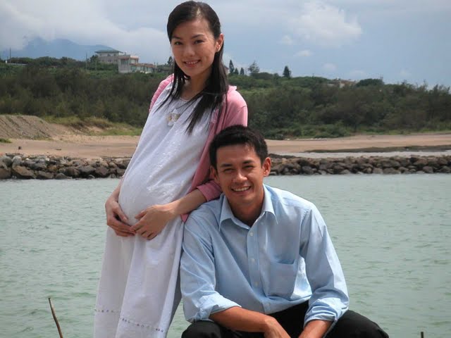  p>谢金燕 i>(jeannie hsieh) /i>,1974年12月25日出生于台湾省高雄市