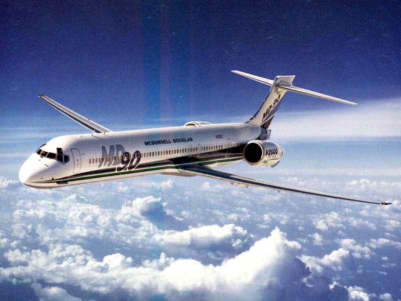  p>md-90是美国麦克唐纳·道格拉斯公司md-80的后继机型,机身作了加长
