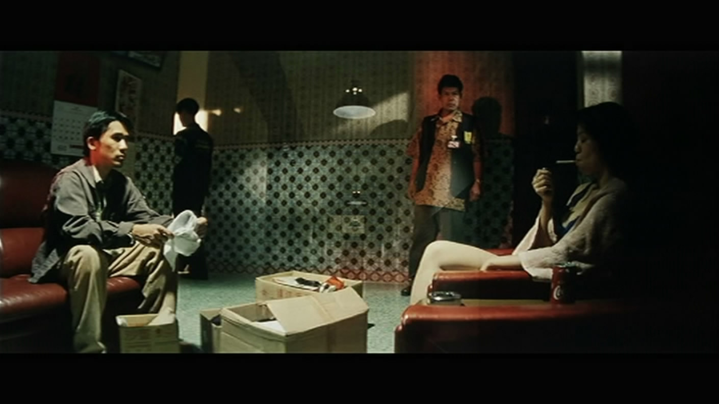  p>《暗花》是银河映像于1998年出品的警匪动作片,由 a target="