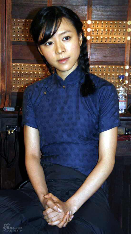 ">顾长卫 /a>执导, a target="_blank" href="/item/张静初/228025"