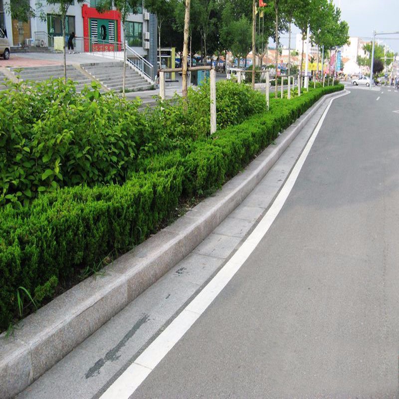 五莲路边石