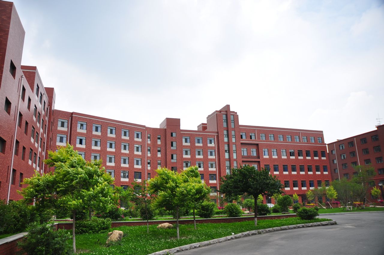  p>吉林大学莱姆顿学院是中国最早完整引进北美优质高等教育资源及