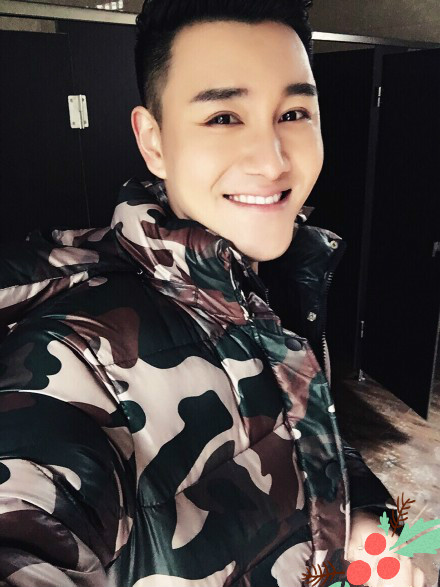  p>王闯,1987年6月12日出生于辽宁省沈阳市,中国内地男演员,毕业于
