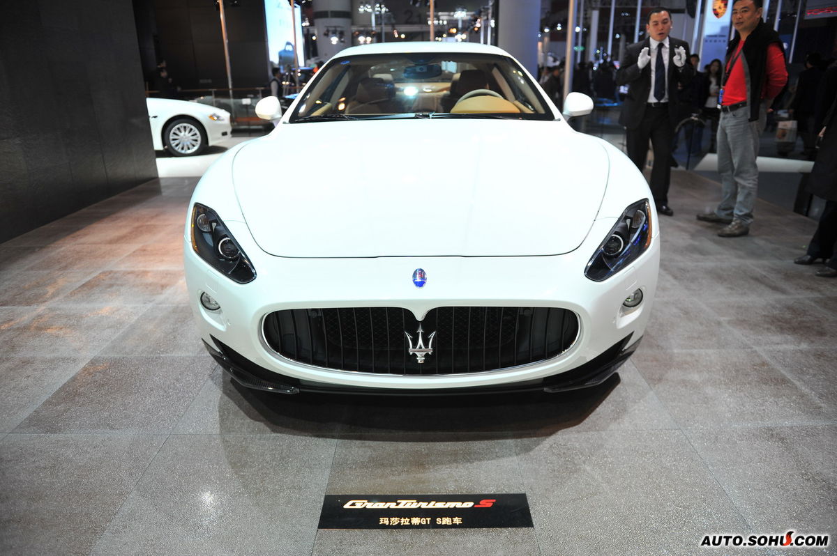 全称"玛莎拉蒂gran turismo",是一款适合长距离高速行驶的豪华轿跑车