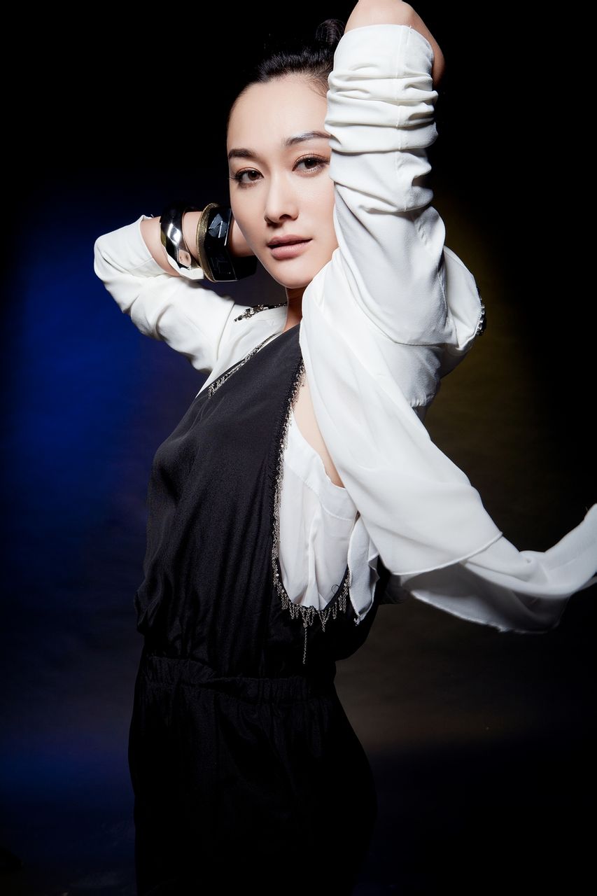 ">白雨,中国内地 a target="_blank" href="/item/影视演员/9228377"