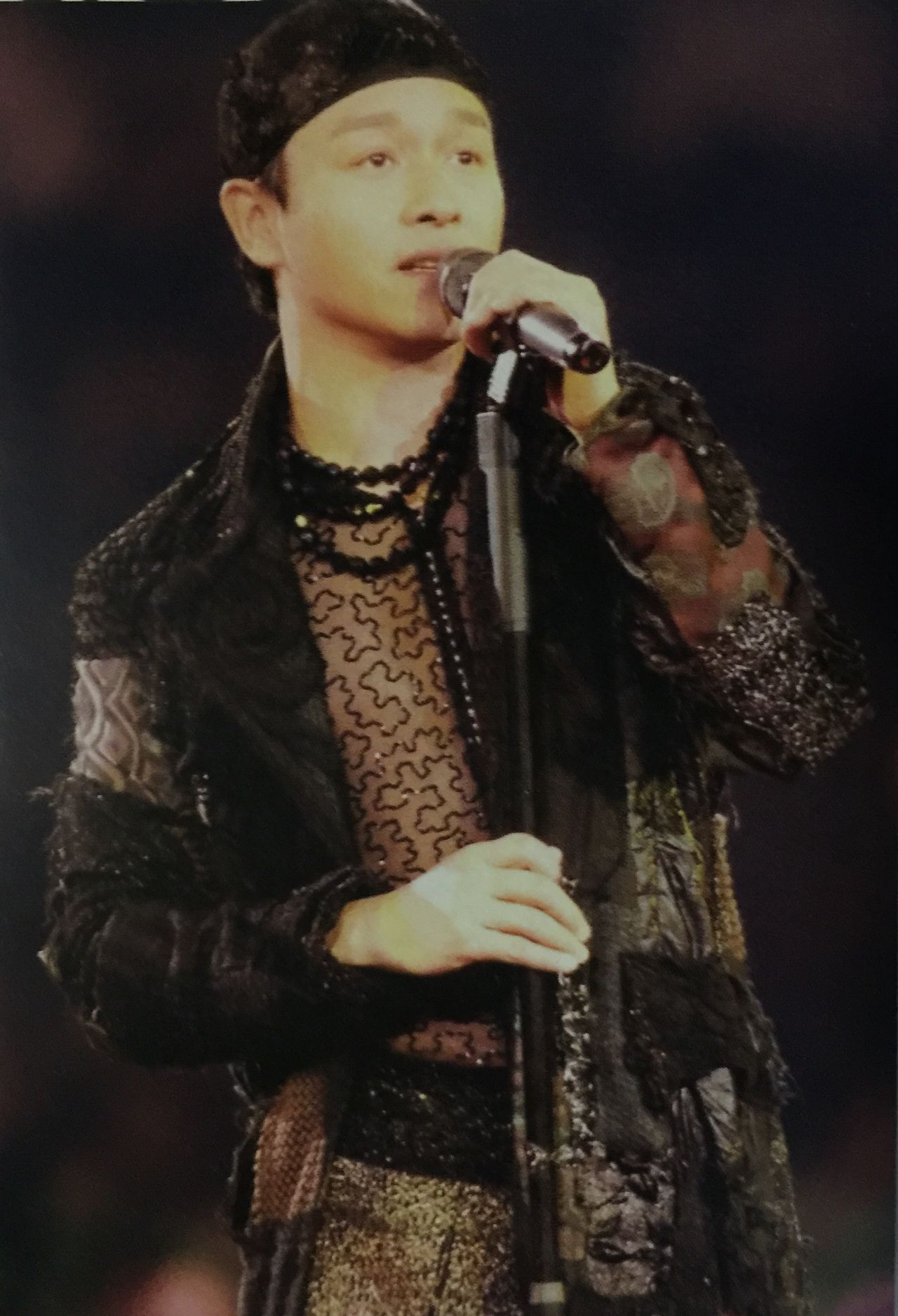  p>张国荣(1956年9月12日-2003年4月1日),出生于香港,中国香港男歌手