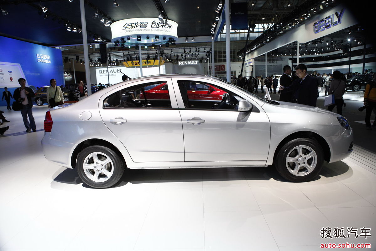 href="/item/长安cx30三厢">长安cx30三厢 /a>是长安汽车于2011年3月