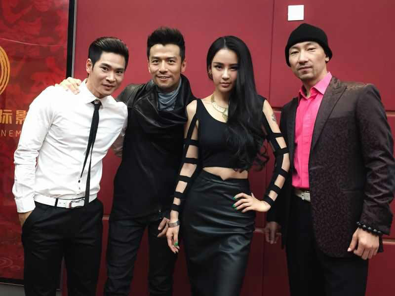  p>李炳渊,原名李渊,出生于 a target="_blank" href="/item/山东省