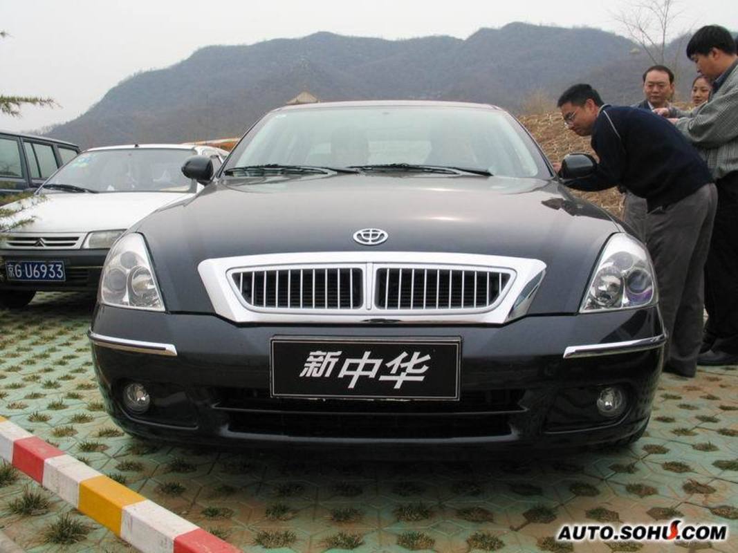  p>2004年12月15日,由华晨中华汽车有限公司全力打造的"尊驰"系列轿车