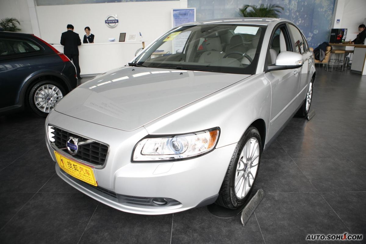 沃尔沃s40