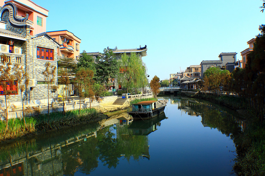 南湾水乡位于广东省广州市黄埔区南湾村,始