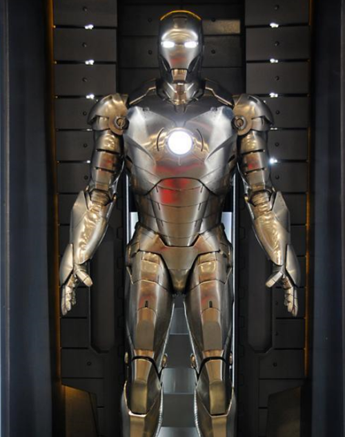  p>电影及漫画《 a target="_blank" href="/item/钢铁侠/24307974"