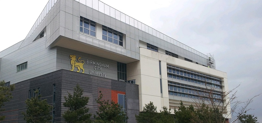 伯明翰城市大学