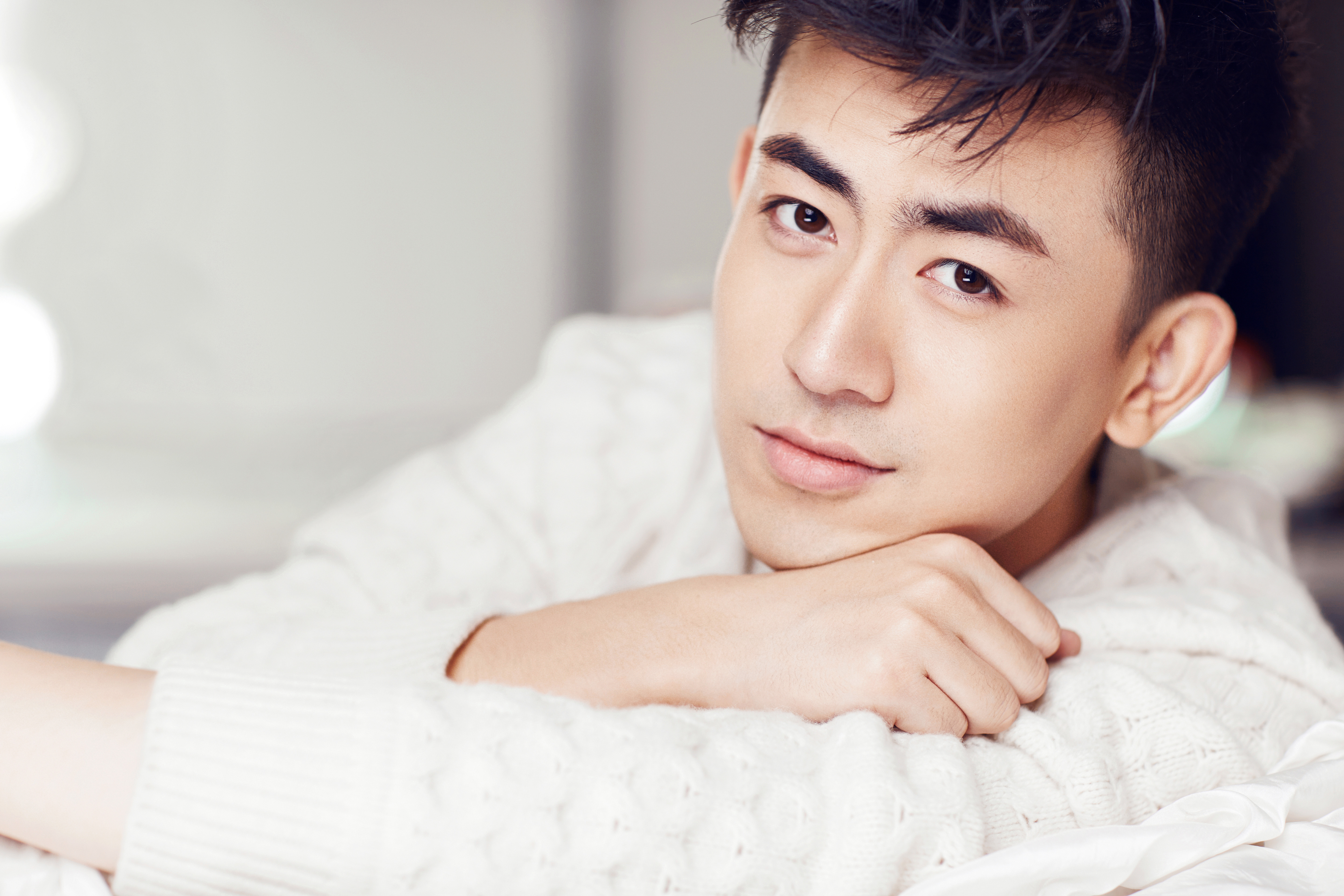  p>郎鹏,出生于吉林省延边朝鲜族自治州珲春市,毕业于 a target="